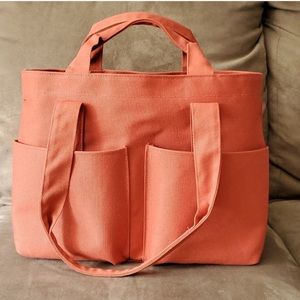 Dagne Dover vida small tote in hot sauce